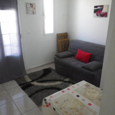 شقة Immeuble Nebot Grand-Bourg  المظهر الخارجي الصورة